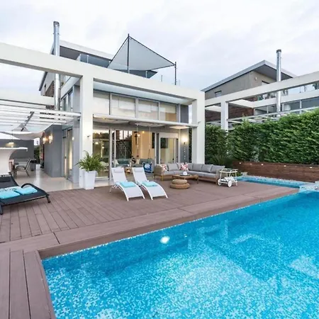 Villa Island Sani Sea View *